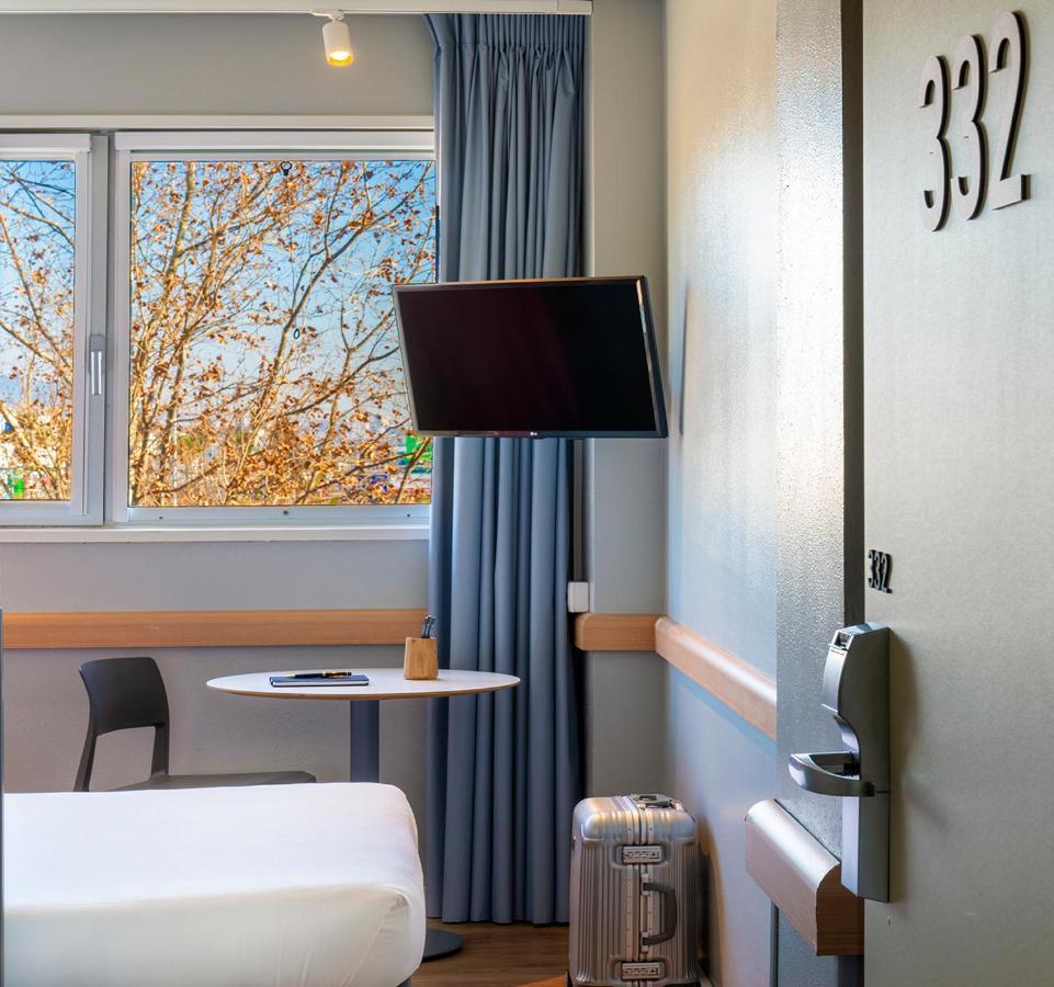 Ibis Budget Barcelona Viladecáns Exteriör bild